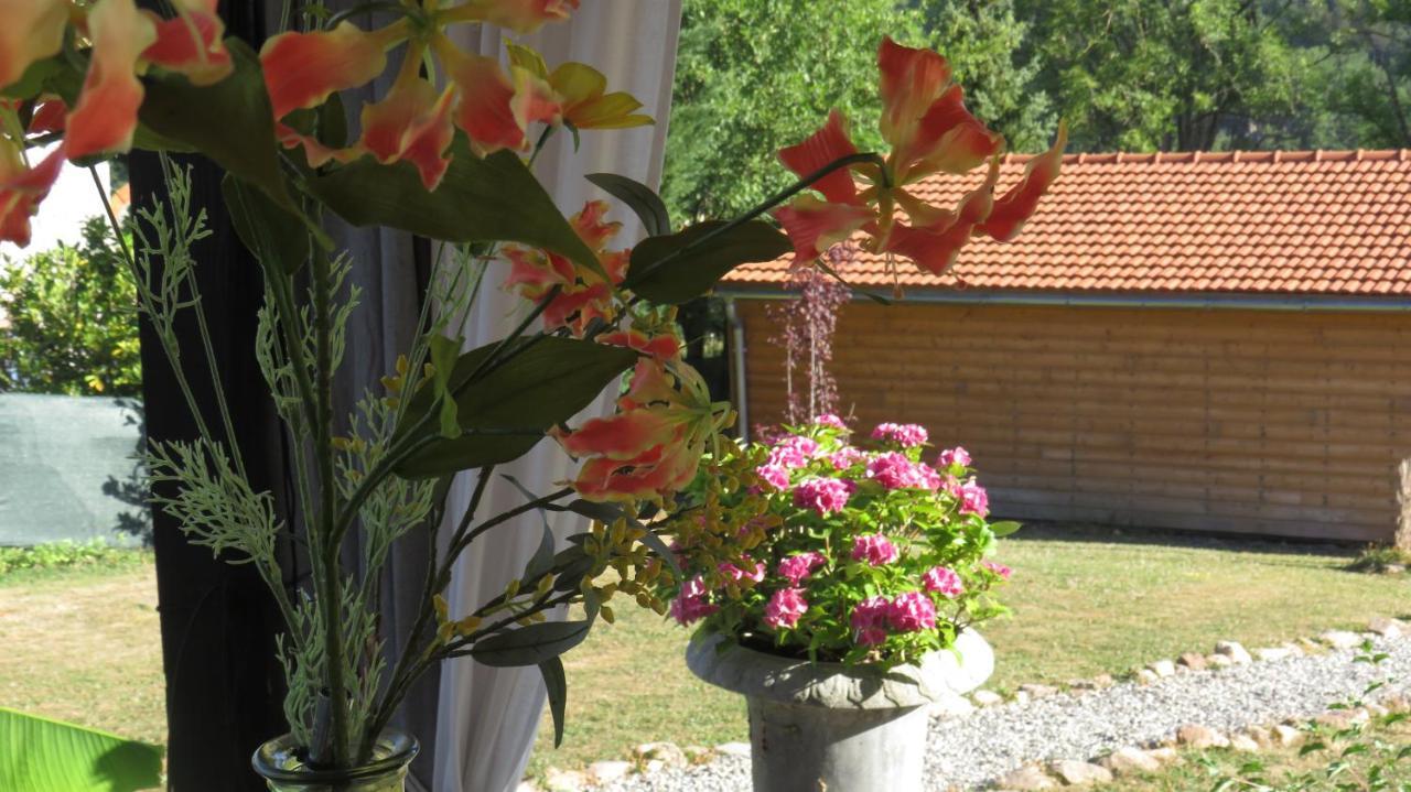 Chalets Lavaux Pouzol Екстер'єр фото